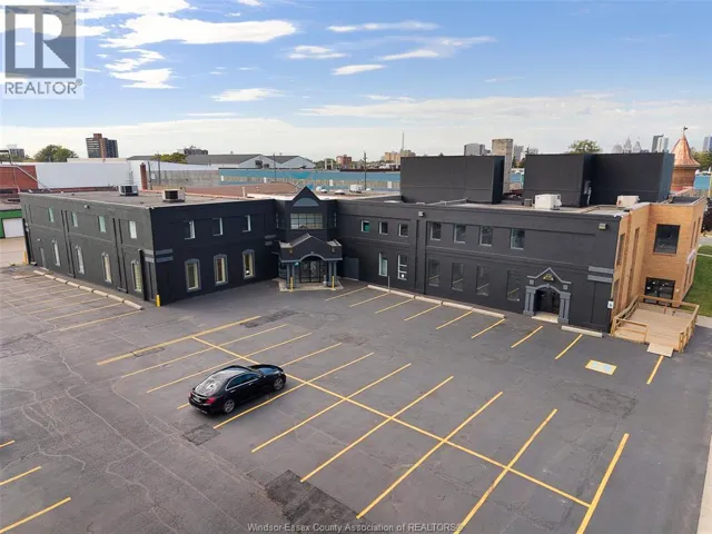 1501 HOWARD AVENUE Unit# 105, Windsor, Ontario N8X3T5