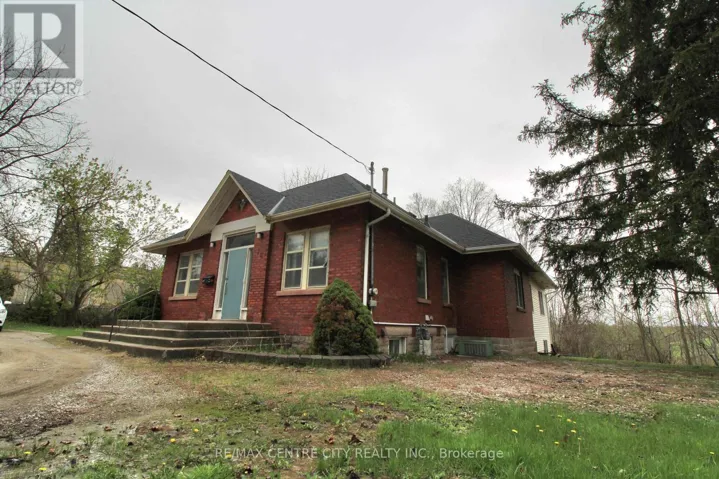 12 CHESTER STREET, St. Thomas, Ontario N5R1T8