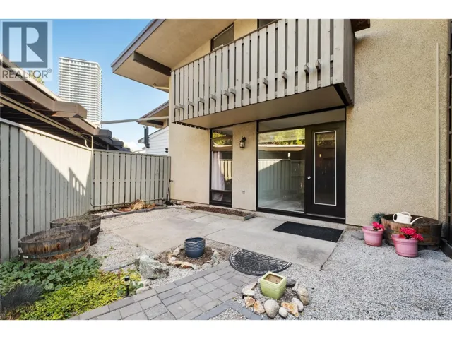 353 Boyce Crescent Unit# 14, Kelowna, British Columbia V1Y5Z7