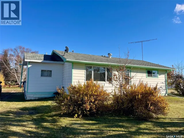 113 1st STREET W, Smeaton, Saskatchewan S0J2J0