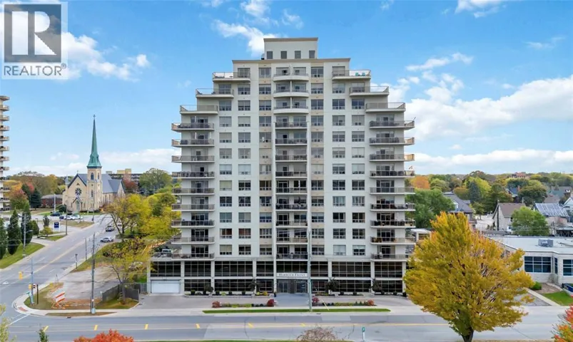 350 FRONT STREET North Unit# 401, Sarnia, Ontario N7T1A0