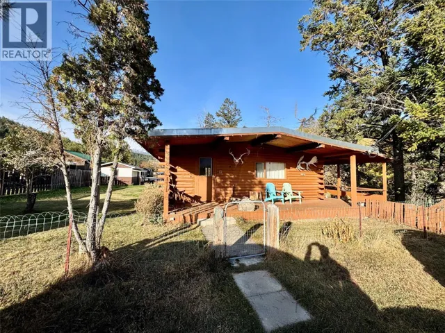 9209 Moffat Avenue, Wilmer, British Columbia V0A1K5