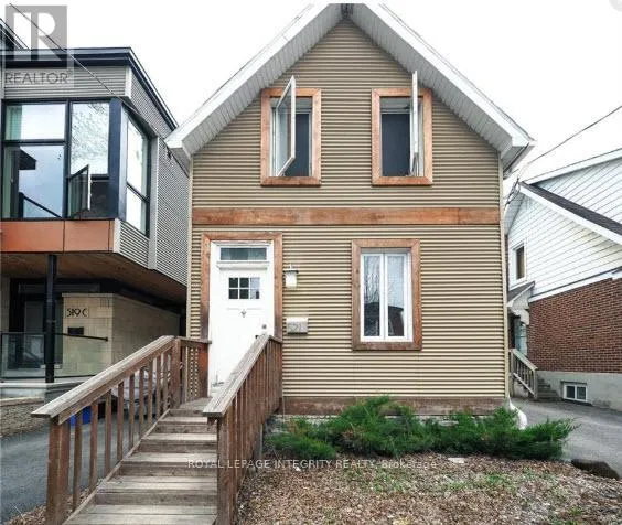 521 CHAPEL STREET, Ottawa, Ontario K1N8A1