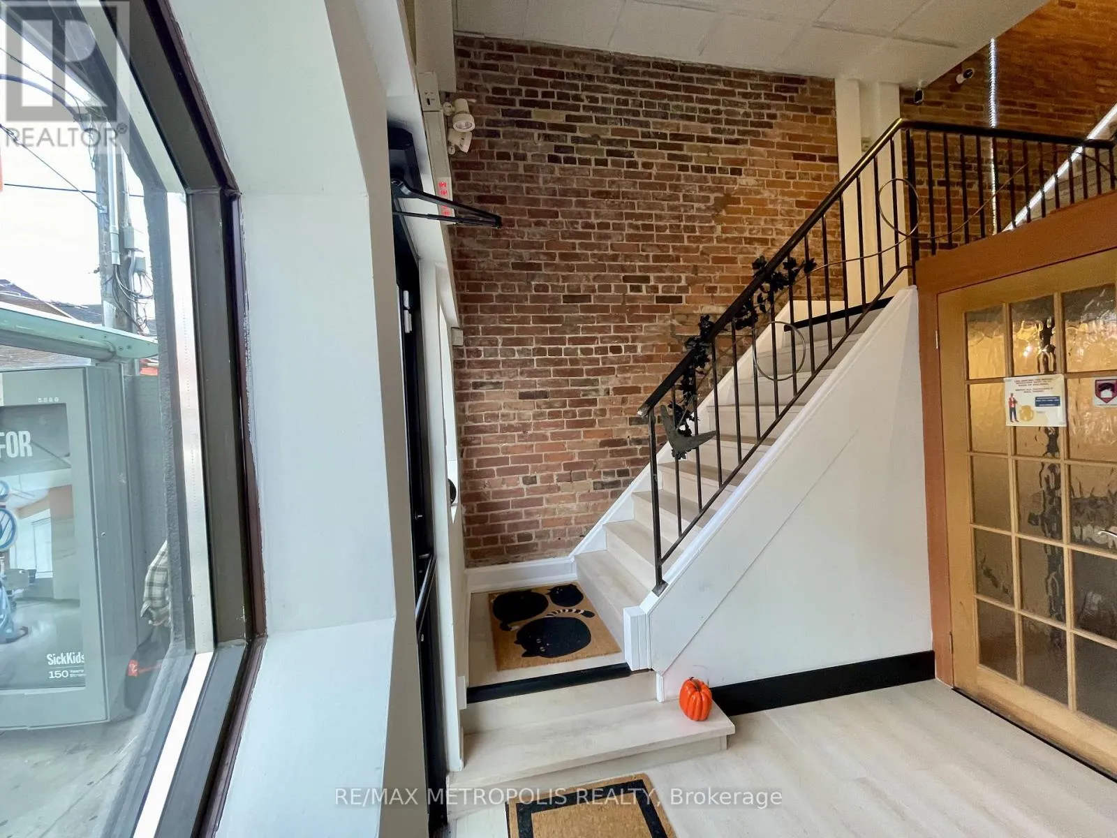 Commercial Sale For Sale