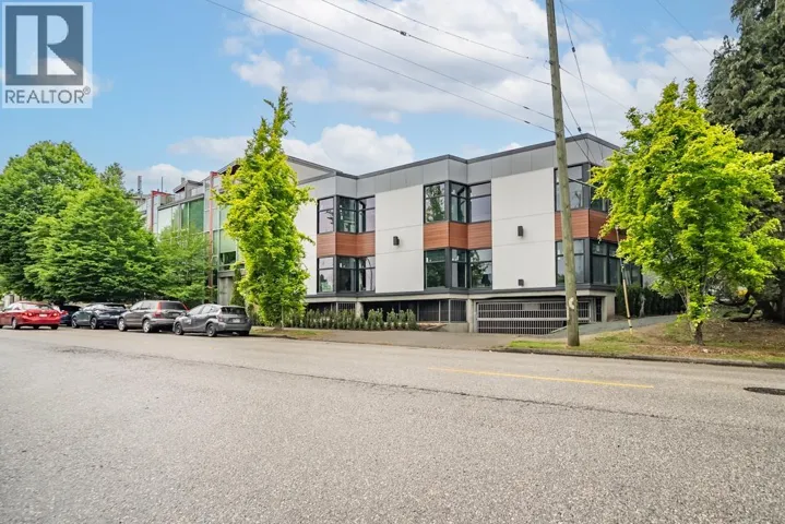 3455 VICTORIA DRIVE, Vancouver, British Columbia V5M4M5