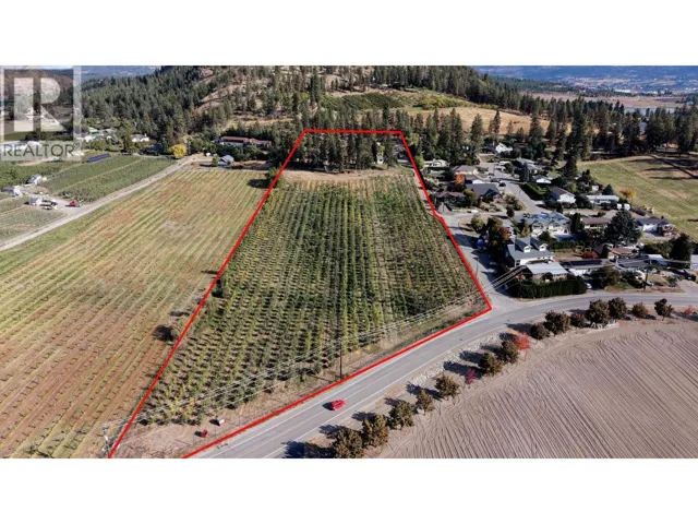 590 Brenda Road, Kelowna, British Columbia V1V2C8