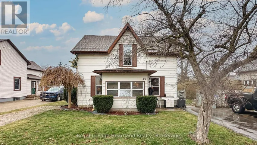 43 TRAFALGAR STREET, Goderich (Goderich (Town)), Ontario N7A1T3