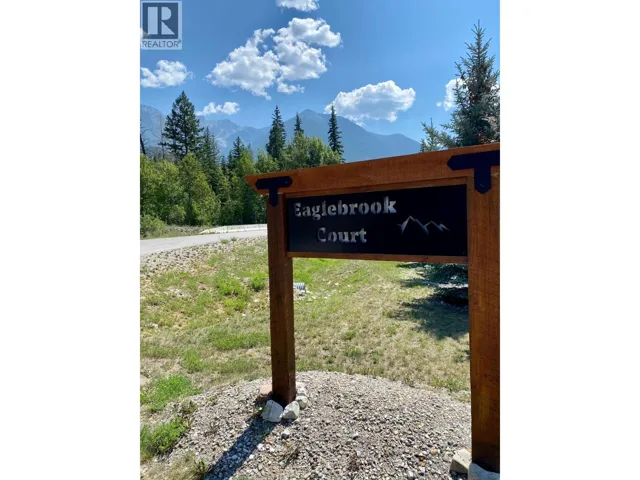 Lot 17 EAGLEBROOK Court, Fairmont Hot Springs, British Columbia V0B1L1