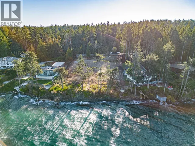 760 Lands End Rd, North Saanich, British Columbia V8L5K9