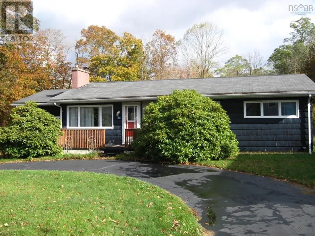 85 School Street, Liverpool, Nova Scotia B0T1K0