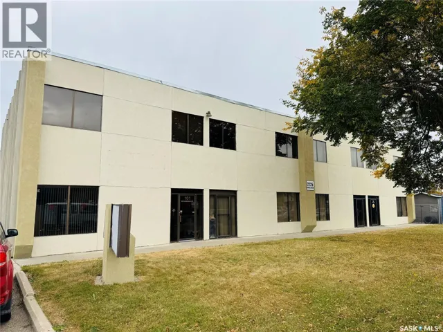 204 2225 Hanselman COURT, Saskatoon, Saskatchewan S7L6A8