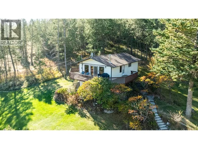 7 Westside Road, Invermere, British Columbia V0A1K5