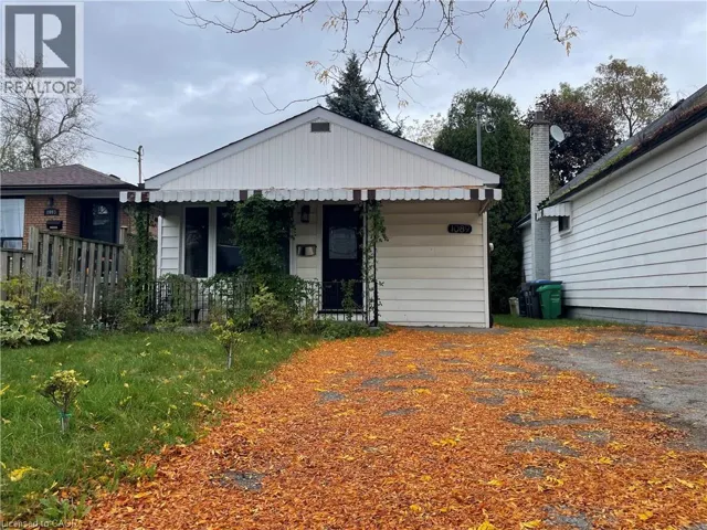 1089 MEREDITH Avenue, Mississauga, Ontario L5E2C8
