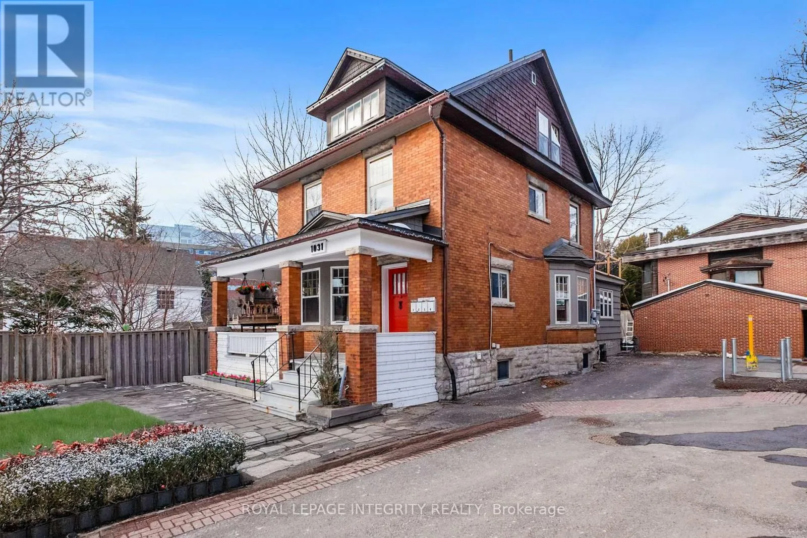 Commercial Sale For Sale