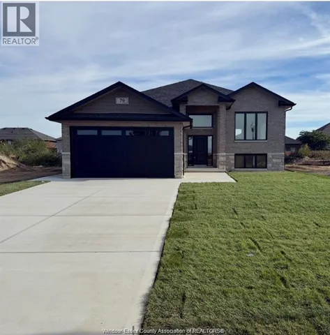 75 FENCELINE, Chatham, Ontario N7M0V7