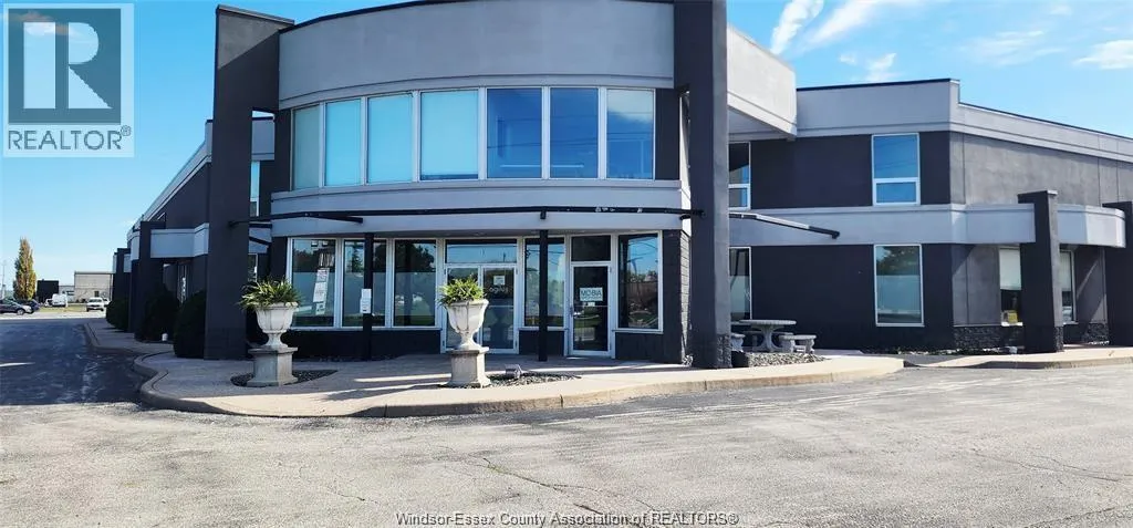 301 CROFT DRIVE Unit# 2, Lakeshore, Ontario N8N2L9