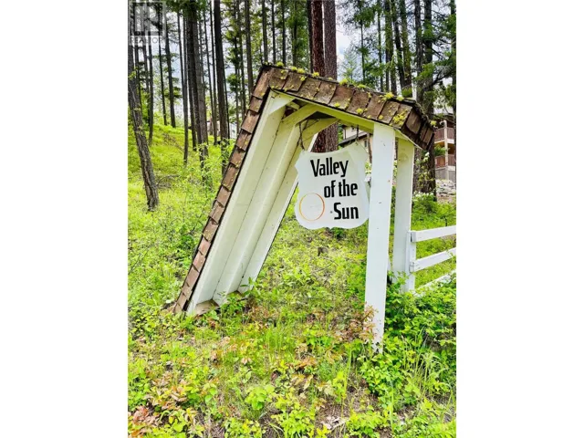 7968 Alpine Road, Kelowna, British Columbia V1Z3V4