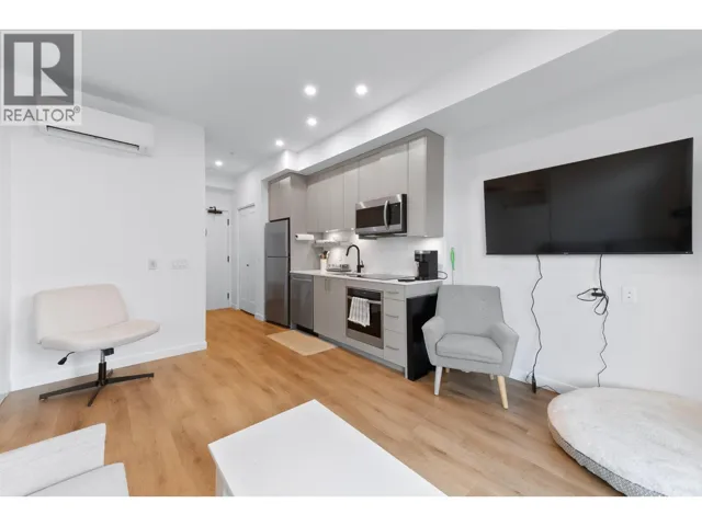 1274 Devonshire Avenue Unit# 306, Kelowna, British Columbia V1Y0M7