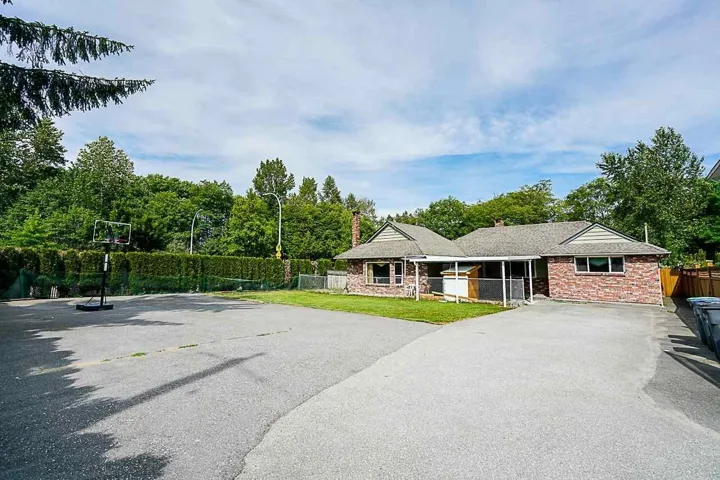 8386 144 STREET, Surrey, British Columbia V3W5T5
