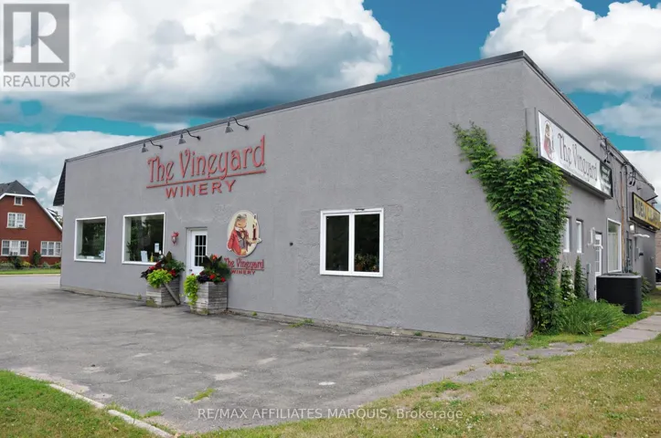 15 BROADVIEW AVENUE E, Smiths Falls, Ontario K7A4X3