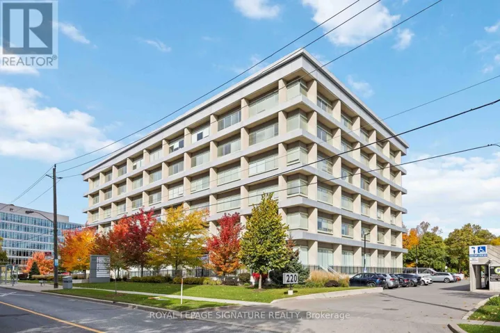 618 - 220 DUNCAN MILL ROAD, Toronto (St. Andrew-Windfields), Ontario M3B3J5