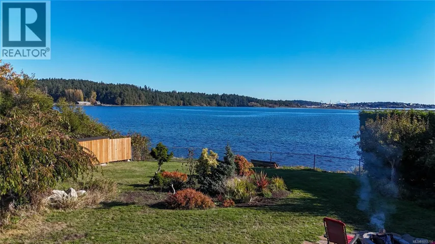 230 Portsmouth Dr, Colwood, British Columbia V9C1R9