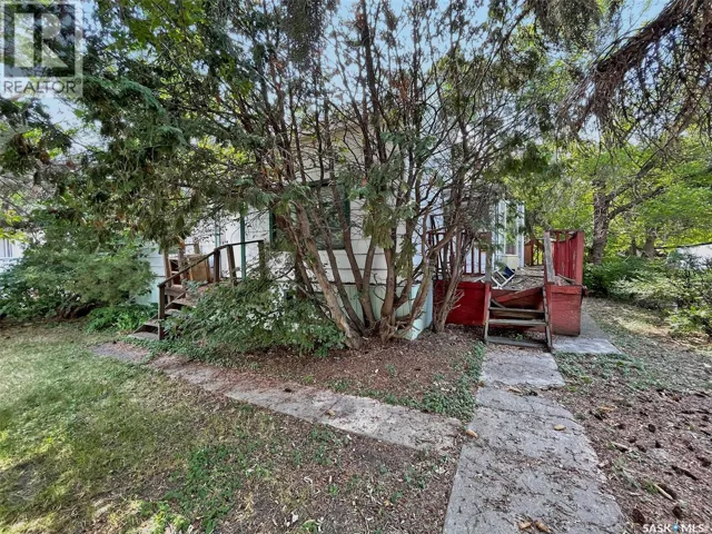 310 6th AVENUE SE, Swift Current, Saskatchewan S9H3P1