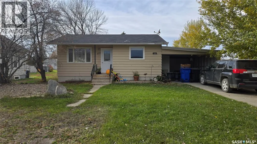 112 4th STREET E, Carnduff, Saskatchewan S0C0S0