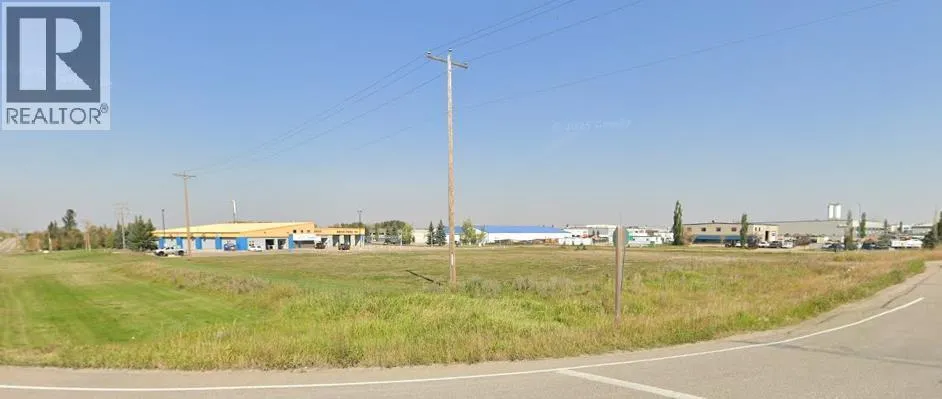 132 & 138 Clearmile Avenue, Rural Red Deer County, Alberta T4E0A1