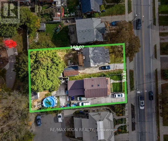 138 COURTLAND AVENUE E, Kitchener, Ontario N2G2V1