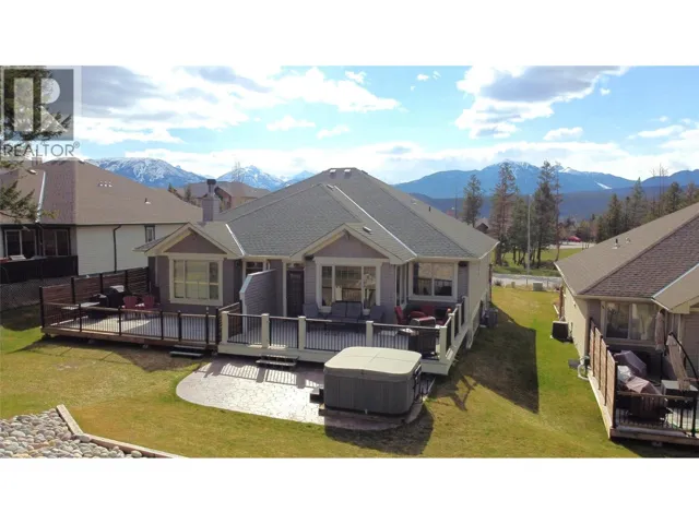 4886 Ridge Road, Radium Hot Springs, British Columbia V0A1M0