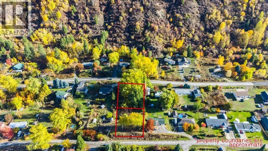2073 Raspberry Road, Robson, British Columbia V0G1X0