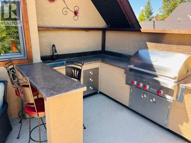 2557 LEDGEROCK Ridge, Invermere, British Columbia V0A1K6