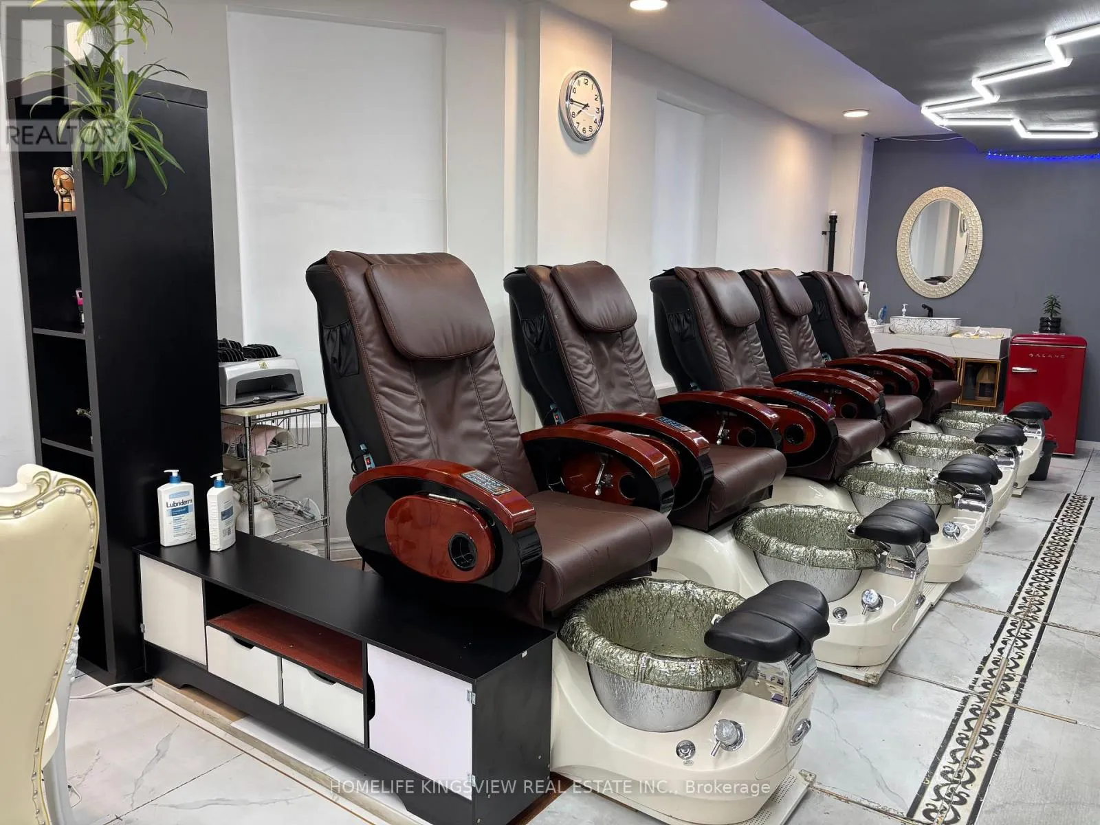 Commercial Sale For Sale