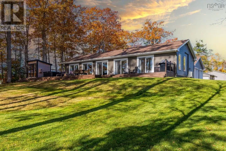 40 Martins Point Road, Enfield, Nova Scotia B2T1H9