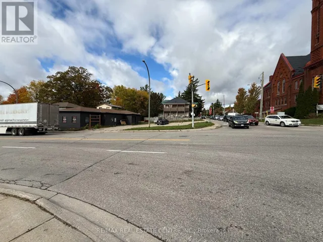 271 DUNDAS STREET, Woodstock (Woodstock - North), Ontario N4S1A9