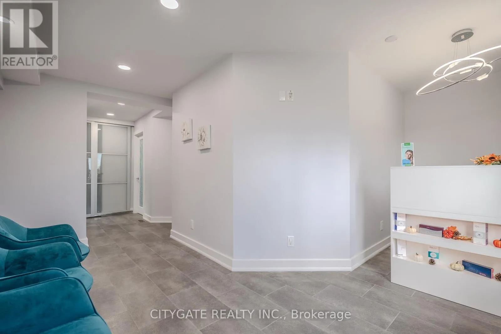 Commercial Sale For Sale