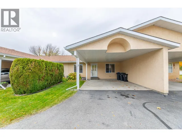 145 REDWING Place Unit# 7, Oliver, British Columbia V0H1T4