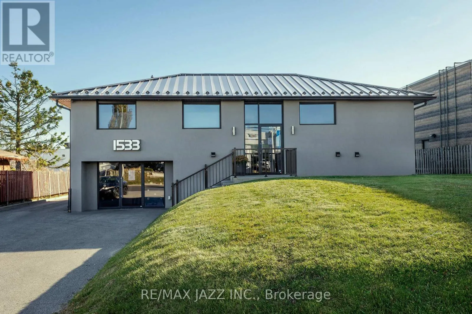 Commercial Sale For Sale