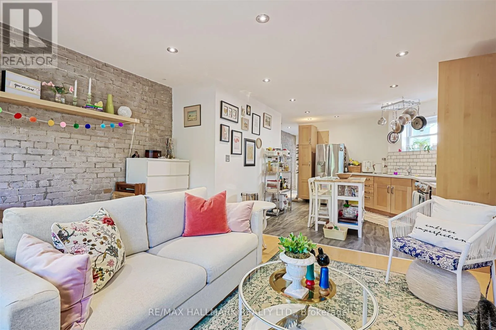 Commercial Sale For Sale