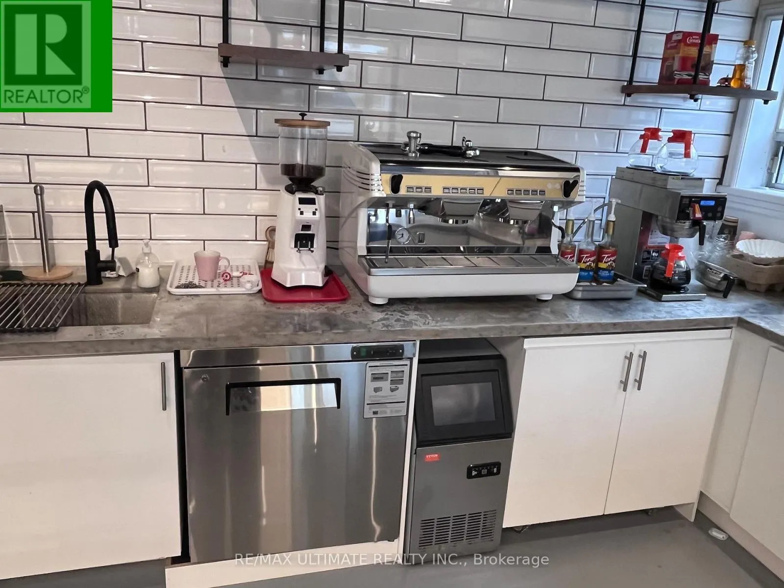 Commercial Sale For Sale