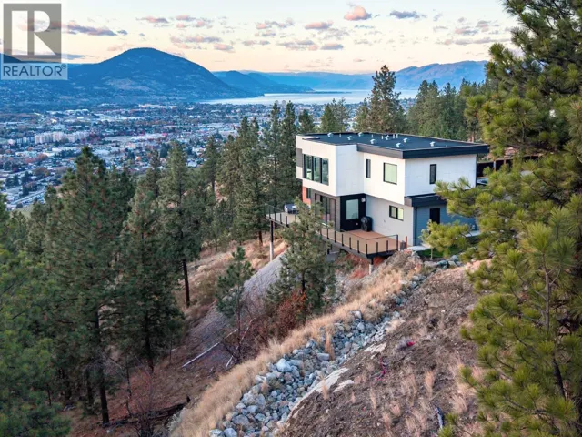 3331 Evergreen Drive Unit# 117, Penticton, British Columbia V2A0J3