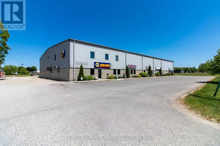 102 SPRUCE STREET, Tillsonburg, Ontario N4G5V3