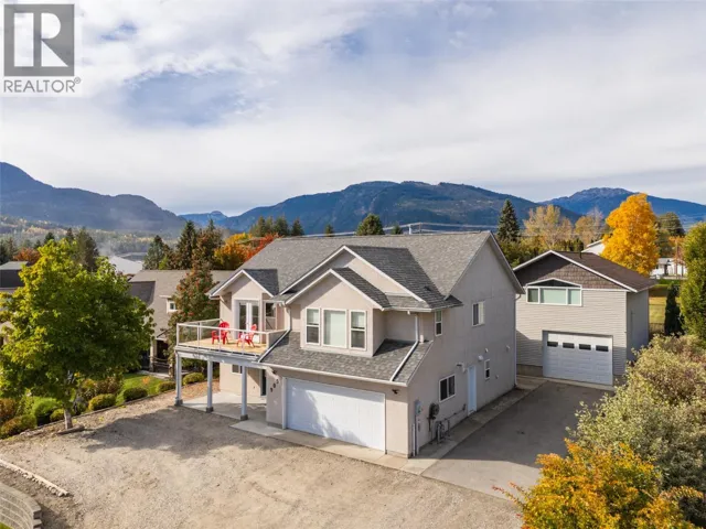 909 Edward Street, Revelstoke, British Columbia V0E2S0
