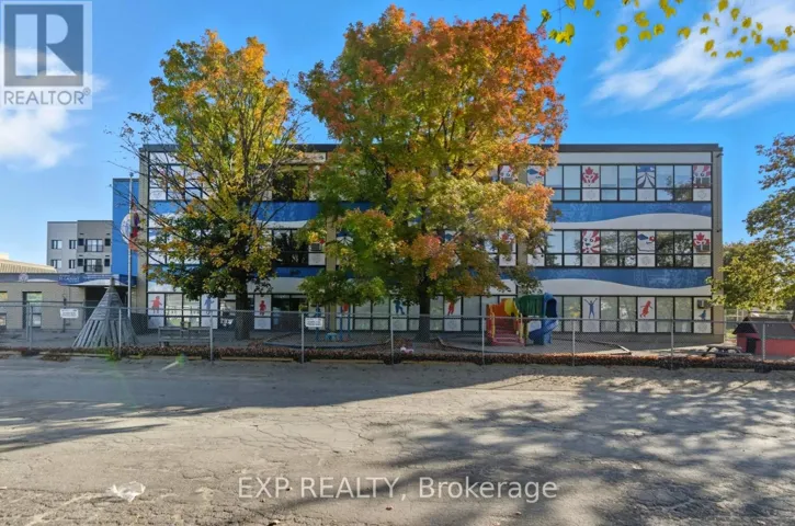 2ND & 3RD FLOOR - 641 SLADEN AVENUE, Ottawa, Ontario K1K0X4