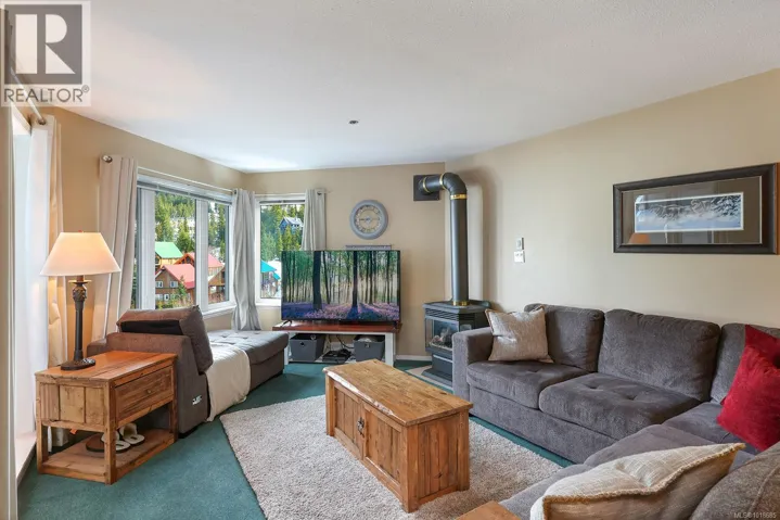 106 1320 Henry Rd, Courtenay, British Columbia V9J1L0