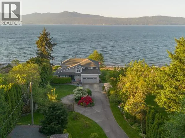 8745 PATRICIA ROAD, Powell River, British Columbia None