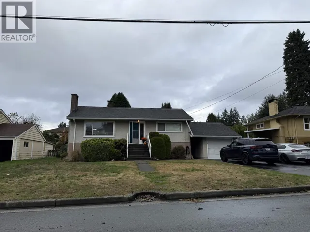719 IVY AVENUE, Coquitlam, British Columbia V3J2J1