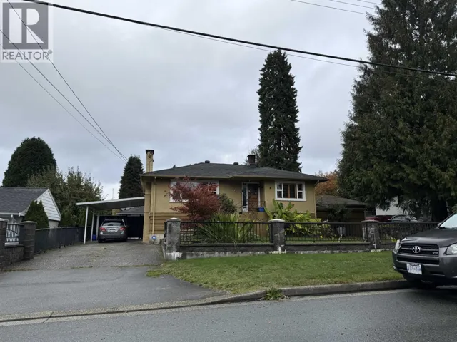 723 IVY AVENUE, Coquitlam, British Columbia V3J2J1