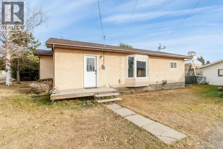 4847 52 Avenue, Eckville, Alberta T0M0X0